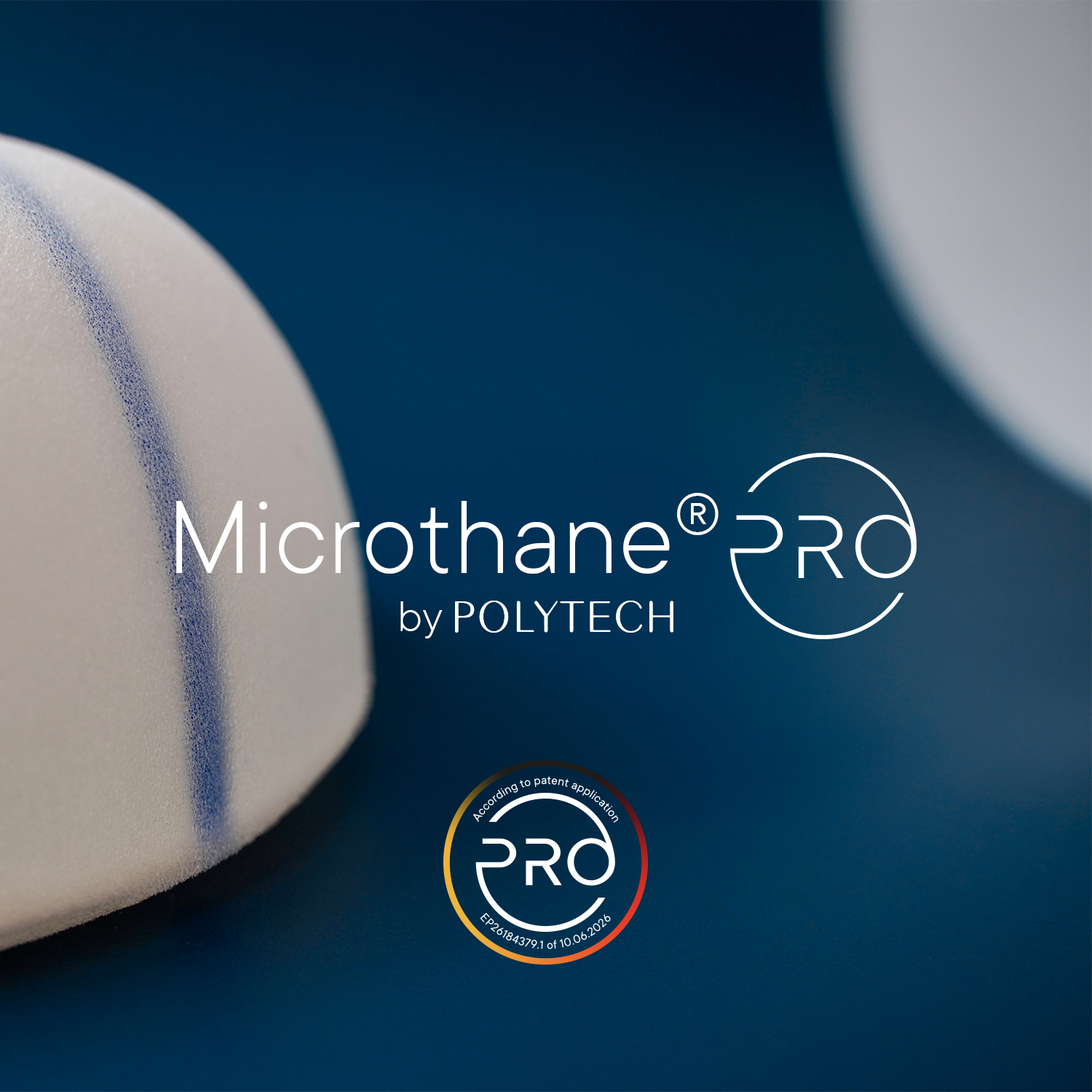 Microthane® PRO von POLYTECH, ein Implantat mit einer speziellen Oberflächenstruktur, auf einem neutralen Hintergrund.